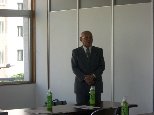 ミクロ会会長糸数